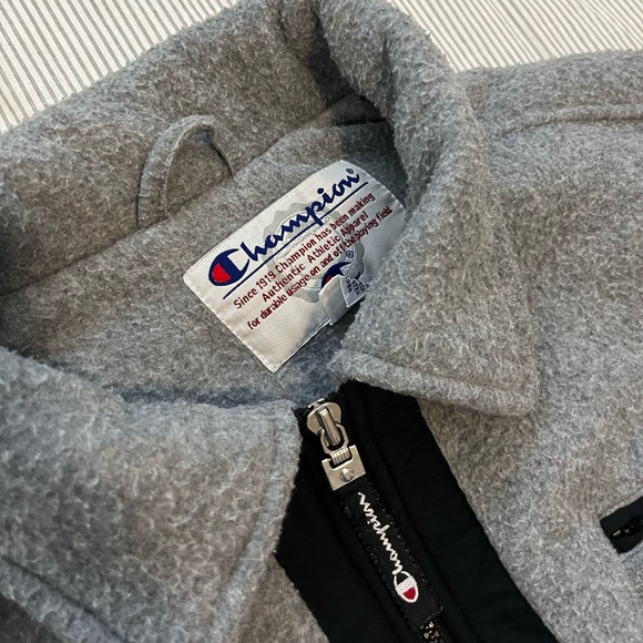 Vintage Champion Vancouver Grizzlies Fleece Jacket - Picture 3 of 9